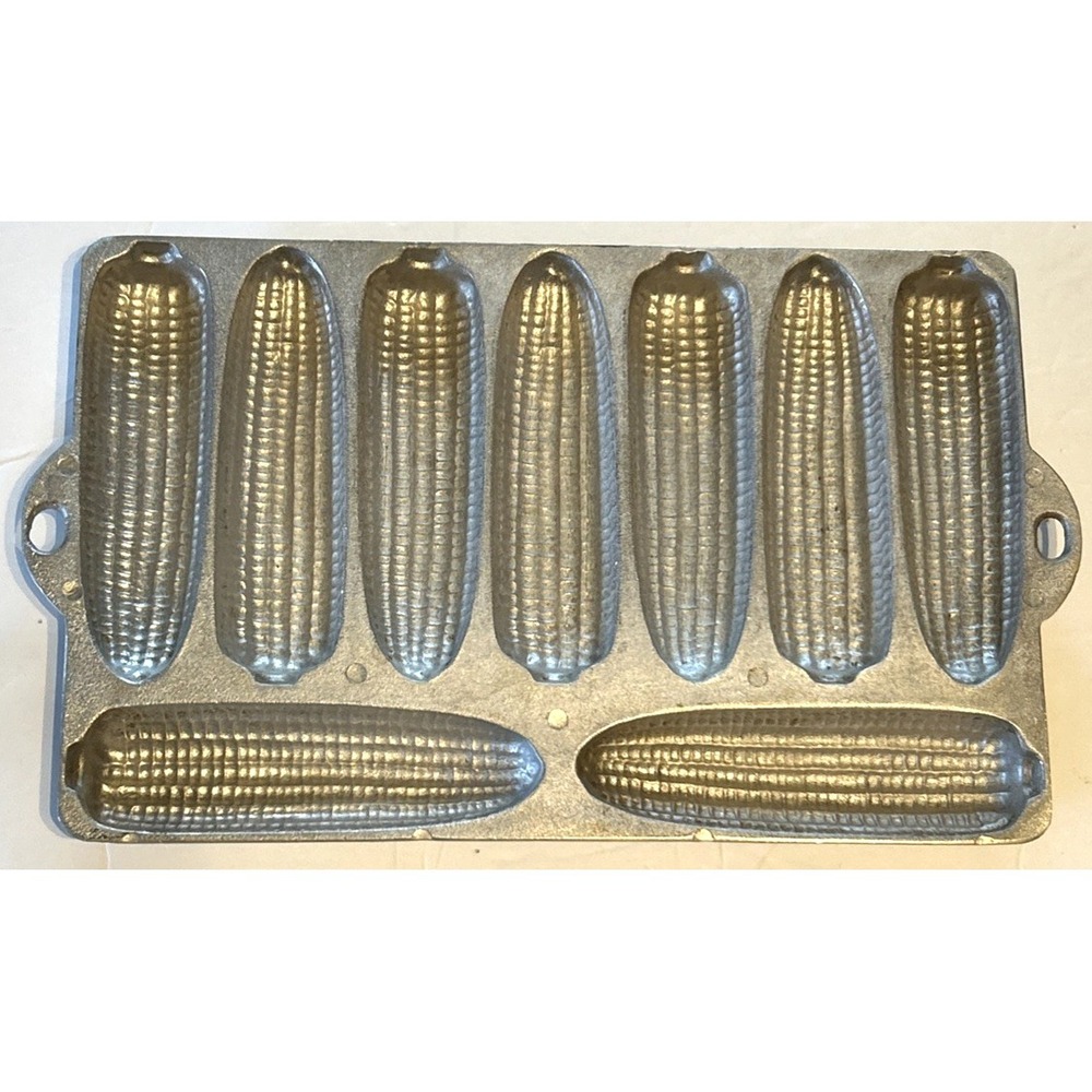 Vintage Cast Aluminum 9 Stick Cornstick Pan 12 7/8'' X 7 1/2"